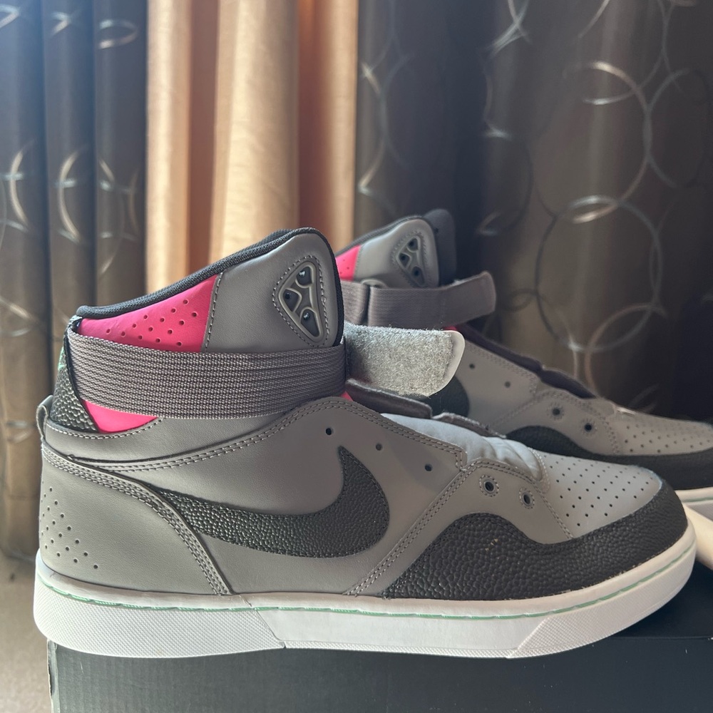 Nike air Multi colored size 12 - Never used -  Vintage 2012